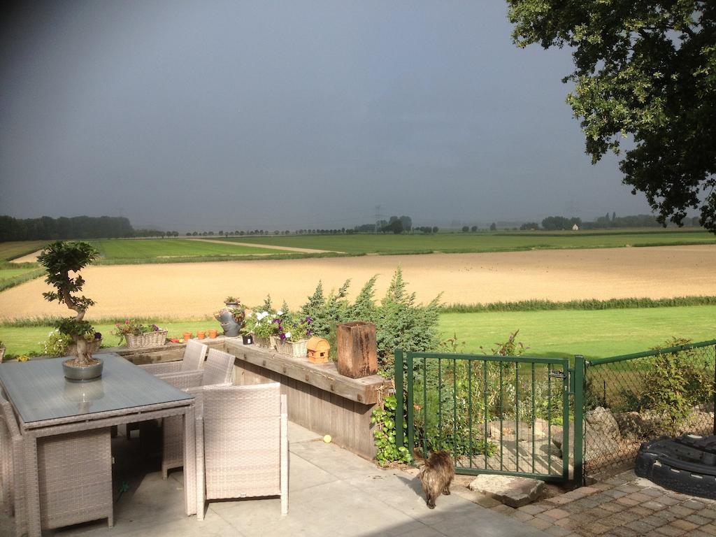 B&B Op De Brabantse Wal Halsteren 외부 사진