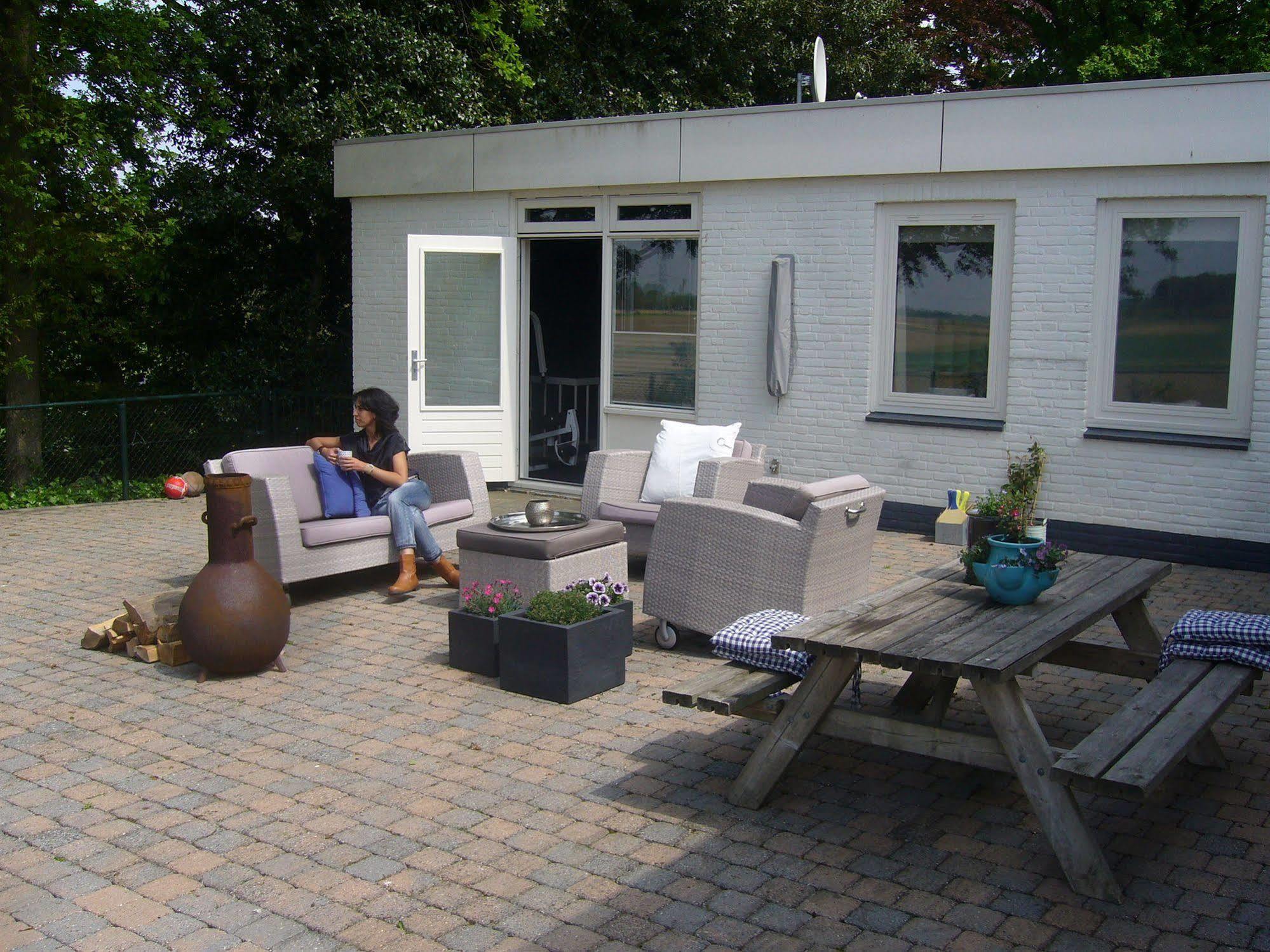 B&B Op De Brabantse Wal Halsteren 외부 사진